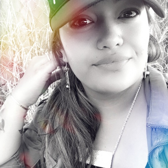 Meet your Posher, Jonora - Picture 1 of 1